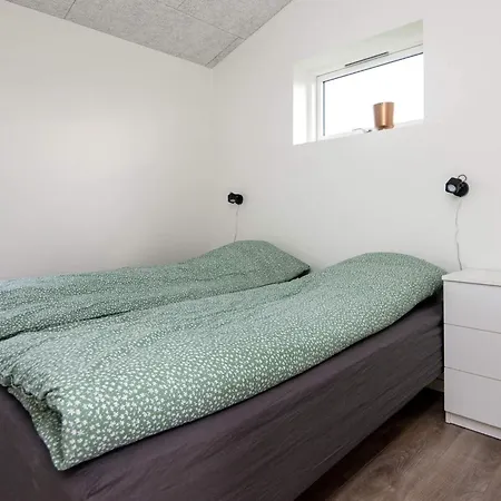 8 Person In Semesterbostad Ansager